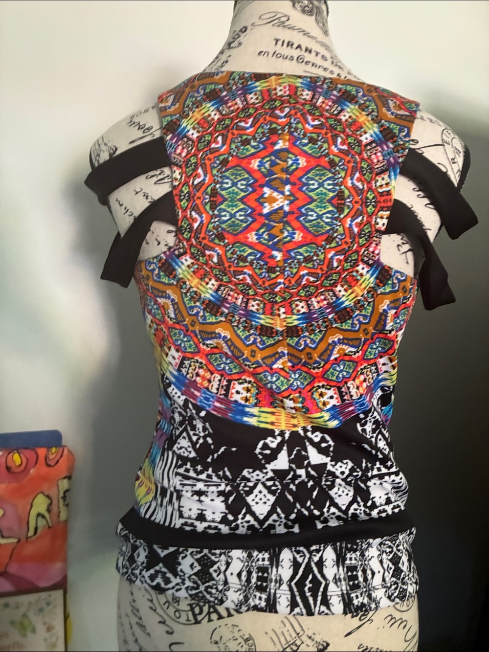Vintage Bisou Bisou Top 90s Camisole Tribal Print Lined RARE Sleeveless Cut Out